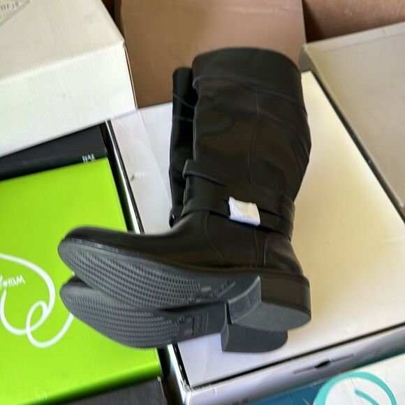 St. John's Bay Womens Boots - Picture 3 of 5